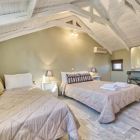 Avesta - 200m From The Beach, By Zantewize